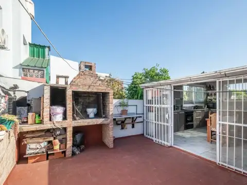 VENTA - PH  3 AMBIENTES y 1/2 - REFACCIONADO - TERRZA - PARRILLA - SIN EXPENSAS - SAAVEDRA