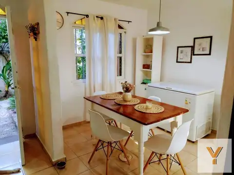 Casa 4 ambientes con 1 baño