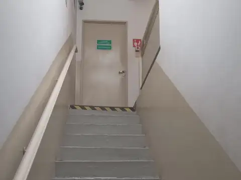 ESPECTACULAR EDIFICACION PARA EMPRESA EN VILLA MARTELLI