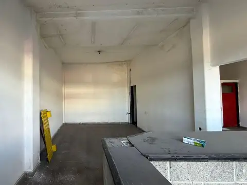 LOCAL COMERCIAL A LA VENTA SOBRE RUTA 8