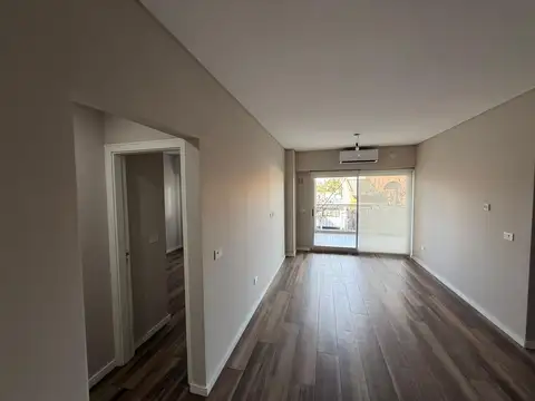 Departamento en Alquiler en Bernal, $ 1.350.000
