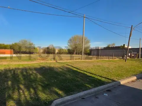 Lisandro de la Torre 200, Piso 0
