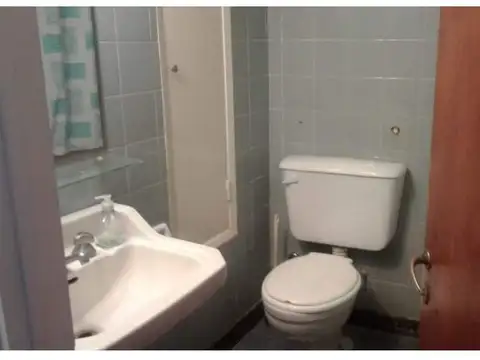 calle 23 685 , Piso 18