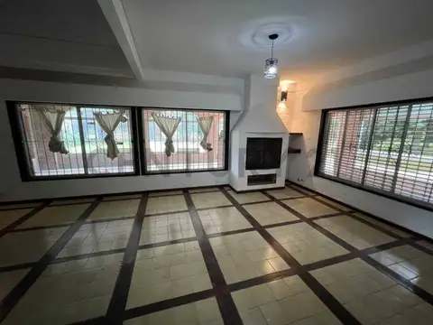 Casa quinta en venta – Ingeniero Maschwitz