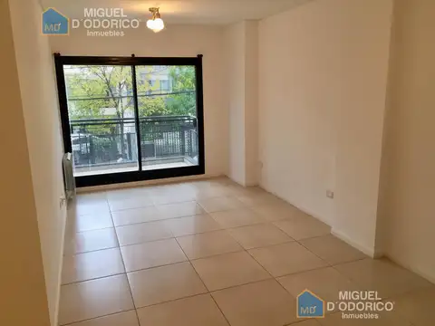 Av. Eva Perón al 1100