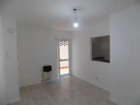 3 De Febrero 923 , Piso PB