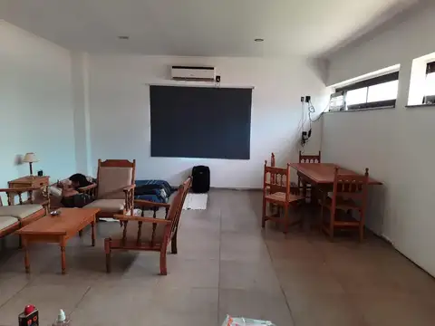 Casa de campo a terminar con quincho/depto con amplia pileta