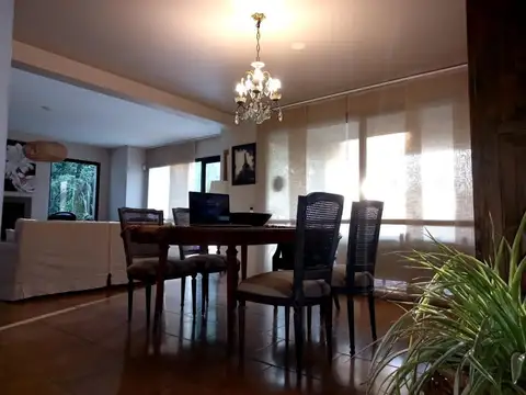 Casa 5 ambientes con 5 baños