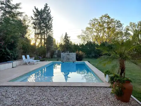 Casa  en Venta en Los Jazmines, Pilar del Este, Pilar