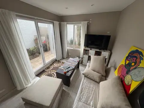 Depto Tipo Casa 2 ambientes con 2 baños