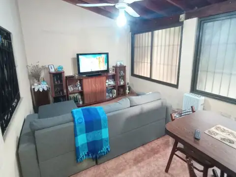 OPORTUNIDAD VENTA CASA 4 AMBIENTES ESCUCHA OFERTA