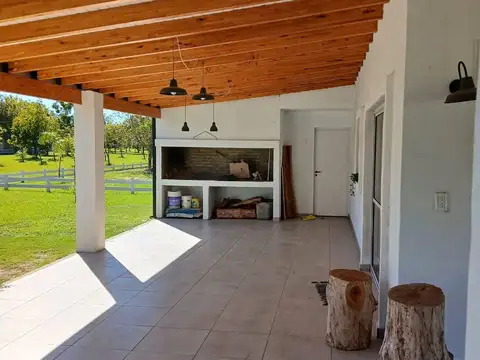 Casa 8 ambientes con 1 baño