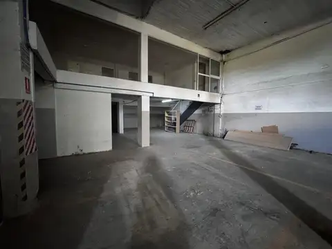 Alquiler galpon 900m2, Victoria, San Fernando.