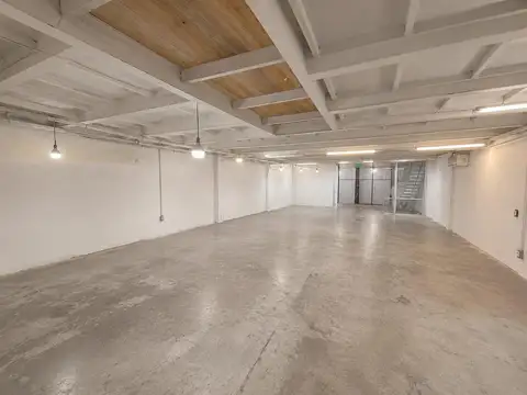 Oficina 5 ambientes con 3 baños