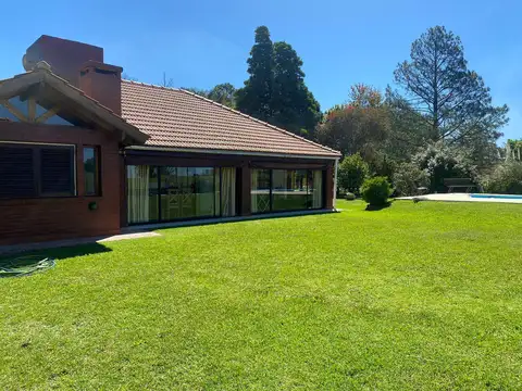 Casa en Venta con 1 cochera