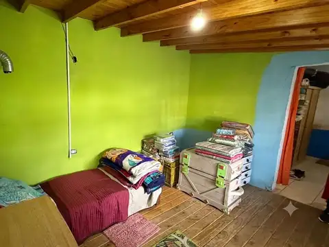 Casa 4 ambientes con 2 baños