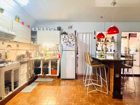 Venta Casa Con Jardin, Patio y Quincho