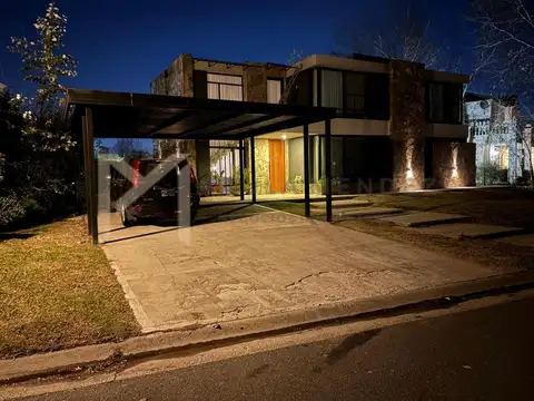 Casa  en Venta en Loma Verde, Escobar, G.B.A. Zona Norte