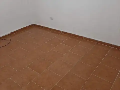 Departamento en Alquiler en Pablo Nogues, $ 360.000