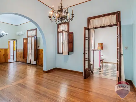 CASA EN PH EN VENTA LA PLATA - 4 DORMITORIOS