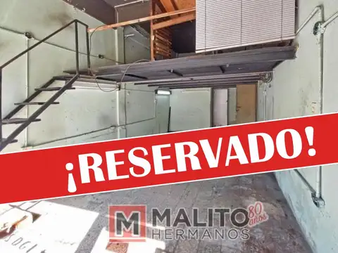 Venta Local 30m2 a la Calle con Vidriera y Entrepiso