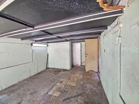 Venta Local 30m2 a la Calle con Vidriera y Entrepiso