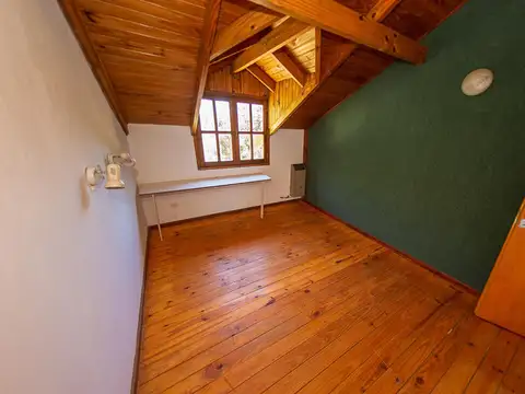 Casa 5 ambientes con 3 baños