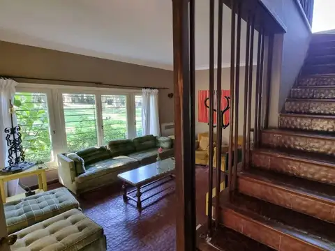 Casa 6 ambientes con 3 baños