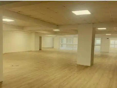 Oficina en Alquiler en Monserrat, USD 90.000