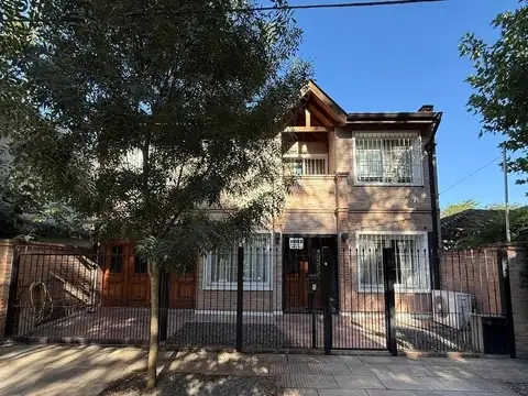 CASA | 5 AMBIENTES | 3 DORMITORIOS | PISCINA | COCHERA DOBLE | VILLA ALPINA 1