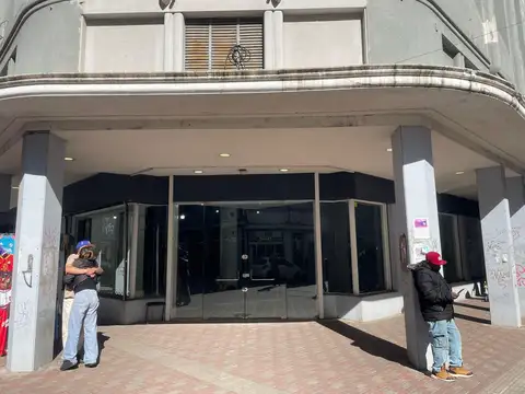 Local en Alquiler en Centro, USD 7.000