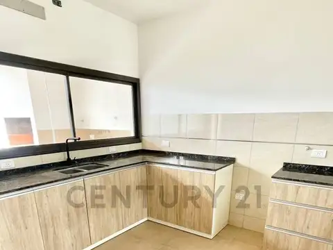 Casa 3 ambientes con 2 baños