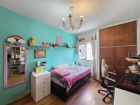 Casa 5 ambientes con 3 baños