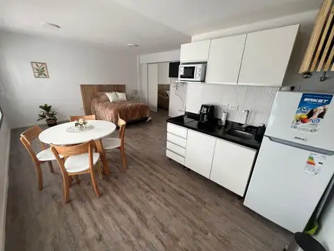 Departamento en Alquiler en Microcentro, $ 740.000