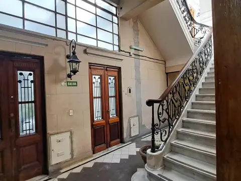 Departamento 8 ambientes con 3 baños