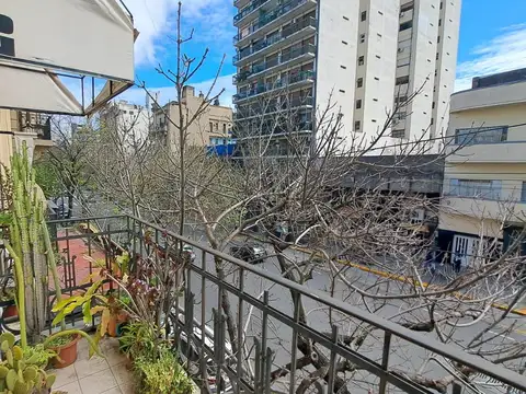 AV. RIVADAVIA al 2500