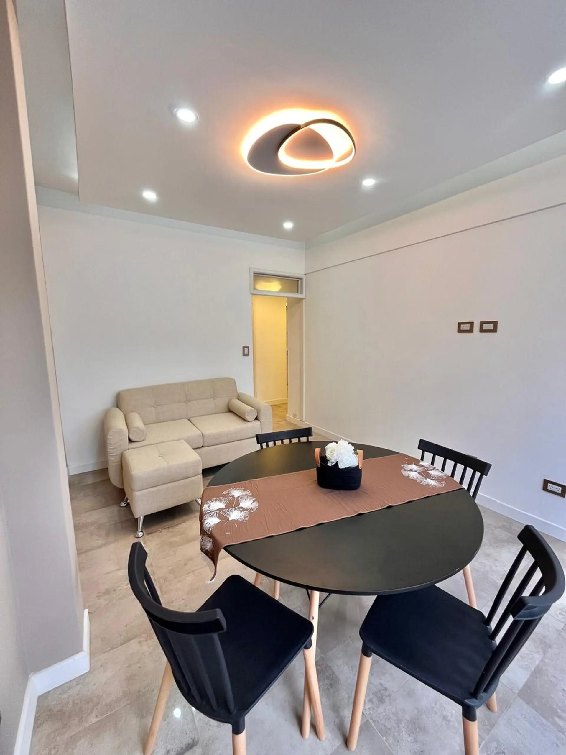 VENTA 2 AMB. CON DEPENDENCIA MORENO 2300