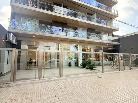 Avenida Pellegrini al 3800