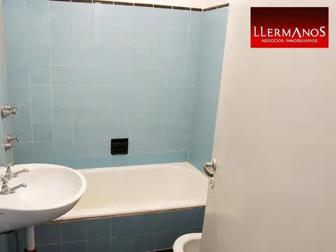 Casa 2 ambientes con 1 baño