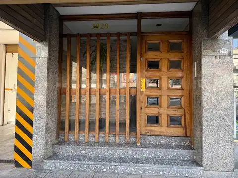 Avenida Hipólito Yrigoyen 3900