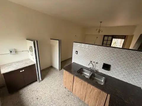 Depto Tipo Casa en Venta en Villa Lynch, USD 49.000