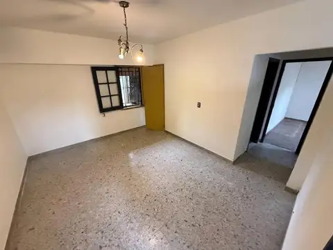 Depto Tipo Casa en Venta en Villa Lynch, USD 49.000