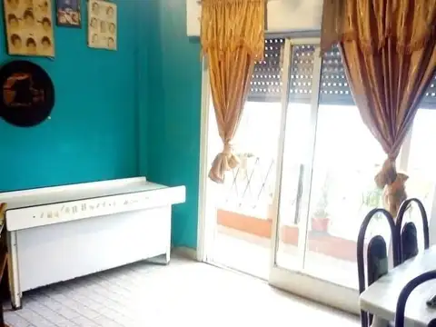 Casa 5 ambientes con 1 baño