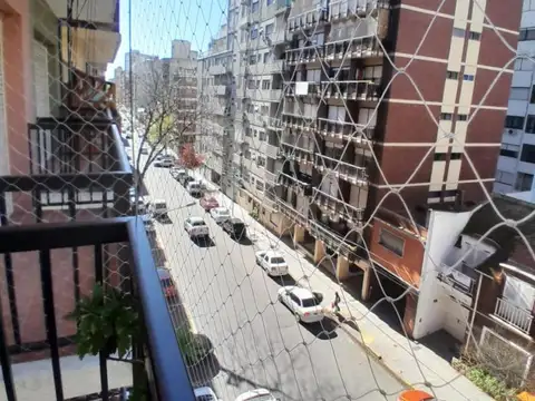 Vta. Depto. 2 Amb. C/Balcon Externo, Zona Guemes