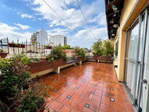 VENTA PH 4 AMB PARQUE AVELLANEDA CON QUINCHO