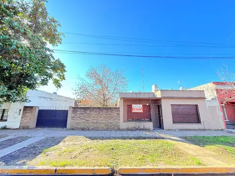 CASA AMERICANA SOBRE LOTE DE 720MTRS2