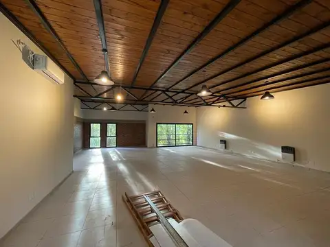 Local en Venta en General Roca, USD 600.000