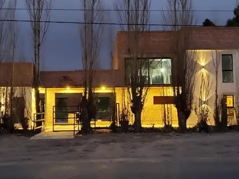 Local en Venta en General Roca, USD 600.000