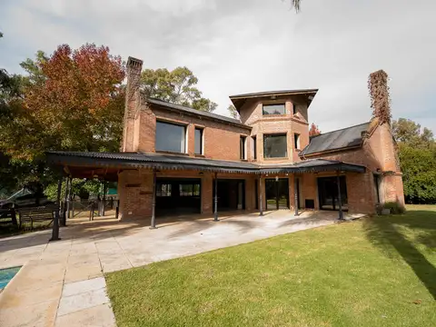 CASA EN VENTA EN BARRIO SAN FACUNDO S/ LOTE Y 1/2