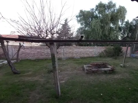 Casa 9 ambientes con 3 baños